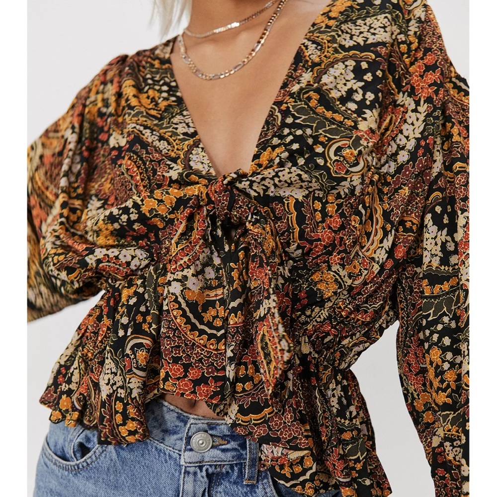 Urban Outfitters “Bonnie” Paisley Print Long Sleeve Tie Front Copped Blouse